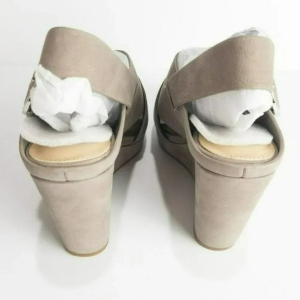 Vince Camuto Iteena Wedge Sandals -5.5 - Picture 5 of 7